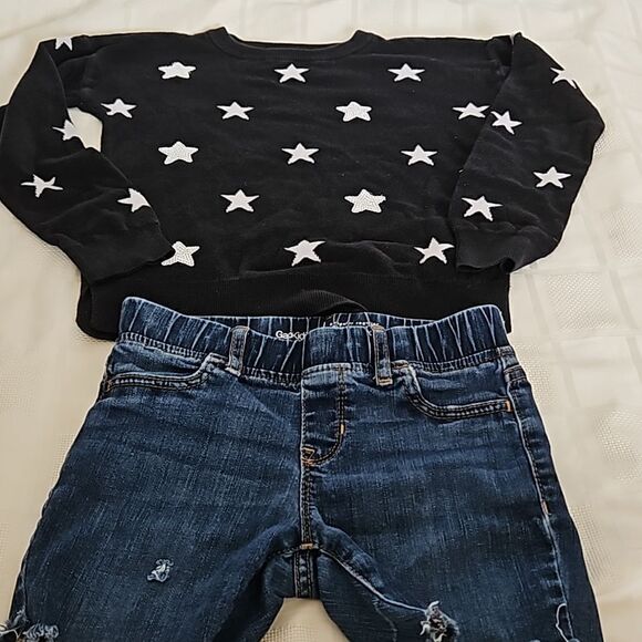 Gap Girl's Bundle Of Sweater & Jean Shorts With Raw Hem Size 8 Black/ Blue - Picture 12 of 16